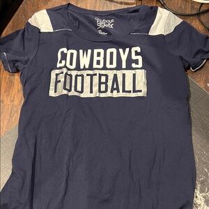 Women’s Dallas Cowboys T-shirt, size extra large no tag